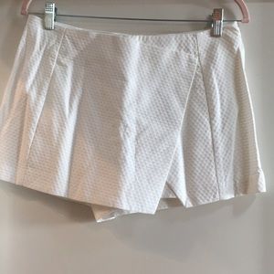 Lilly Pulitzer white skort